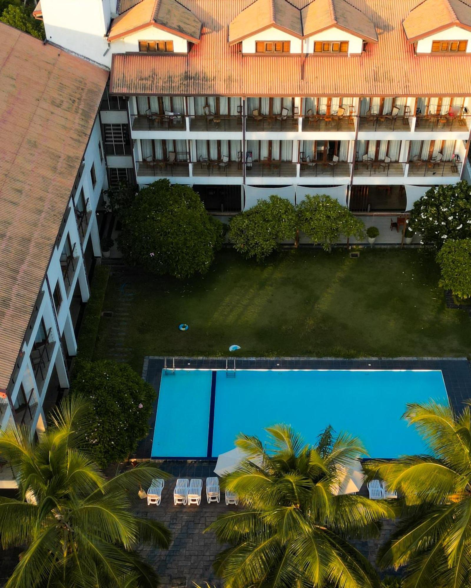 Cardamon Hotel Nilaveli Exterior foto